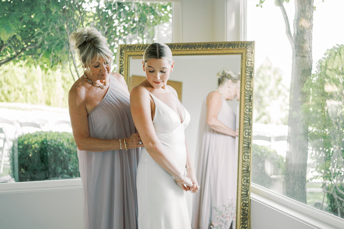 minted-photography-okanagan-kelowna-destination-wedding-photographer-wedding-kelowna-estate-wedding-madison-and-brandon-11