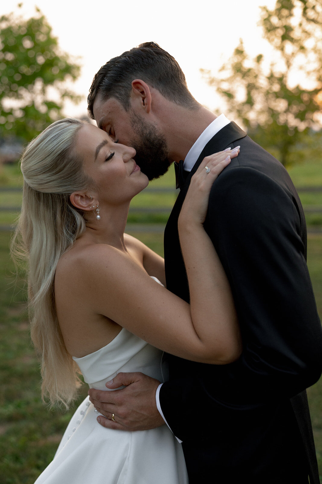 white-farm-wedding-46