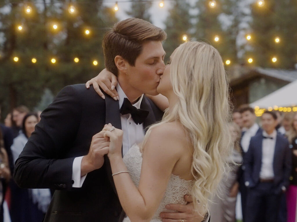 first-dance-kiss