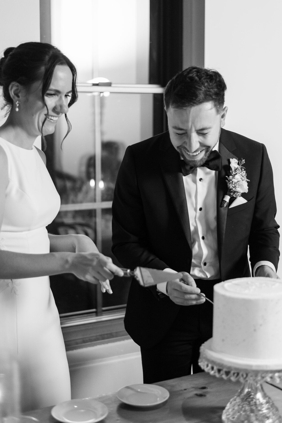 elizabeth-andrew-st-thomas-more-catholic-wedding-photo-42