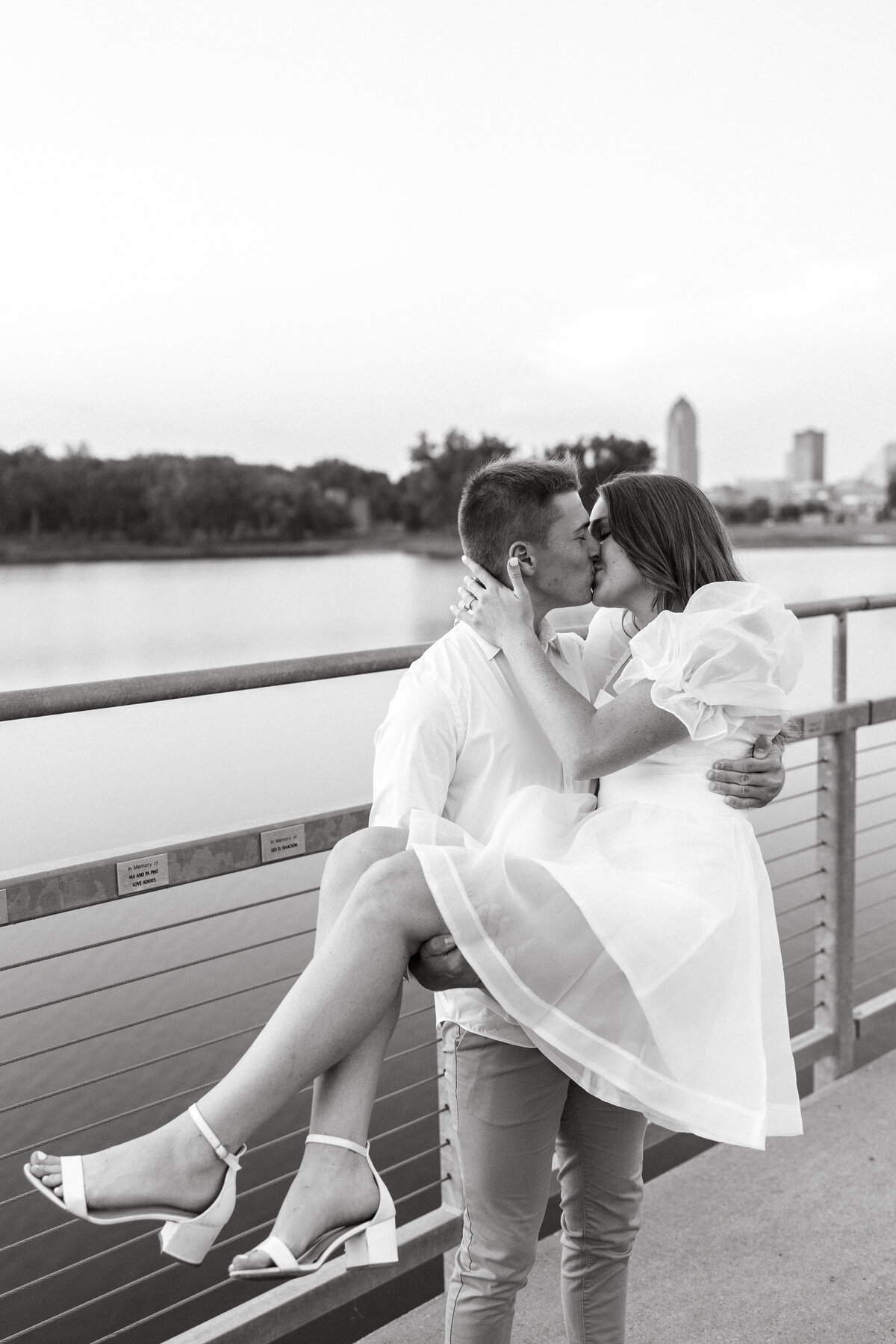 emma-lawson-downtown-des-moines-engagement-36