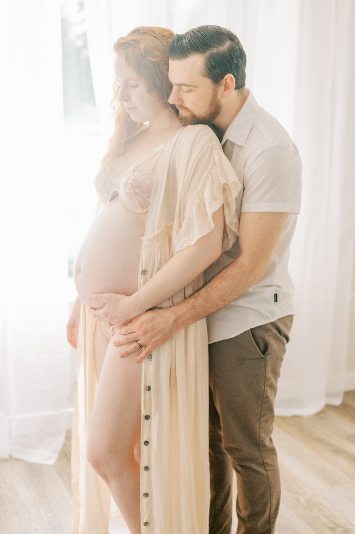 intimate-maternity-boudoir-session-79