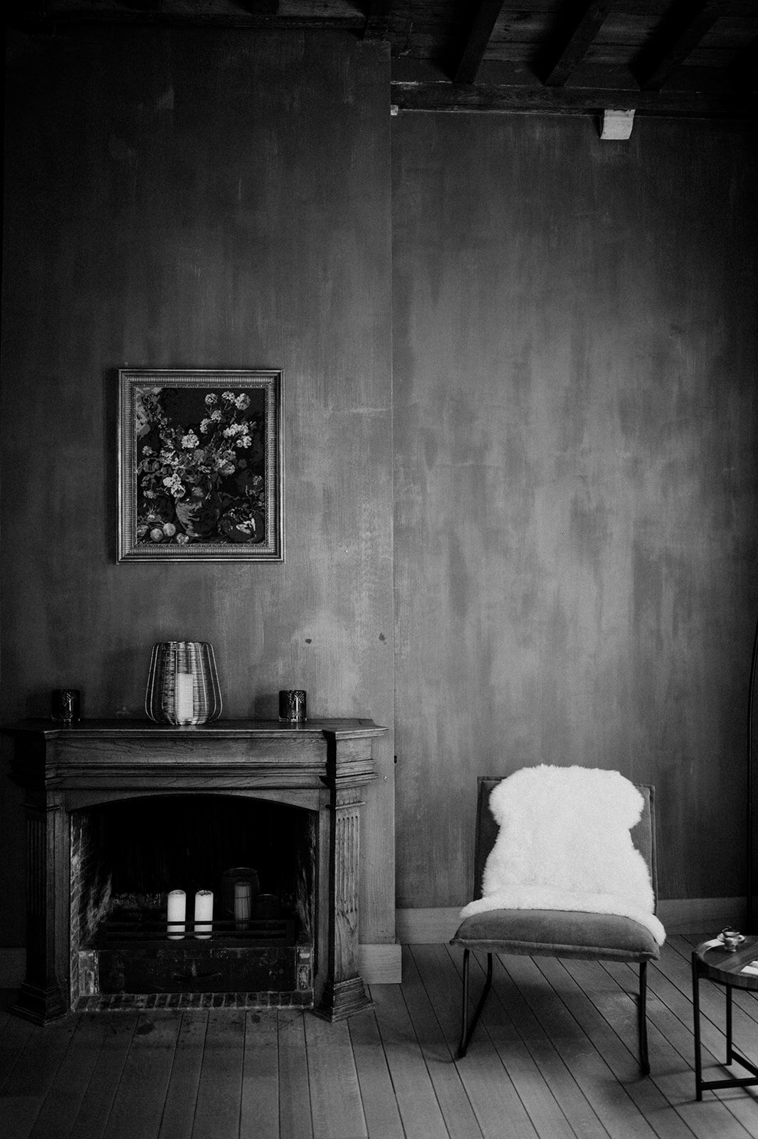 Herentals, salon weddings, moody, authentiek, alternatief trouwen,bruid, 2026, elopent, intiem, spontaan, tijdloos, trouwfotograaf, antwerpen - klaarmaken & first look-3