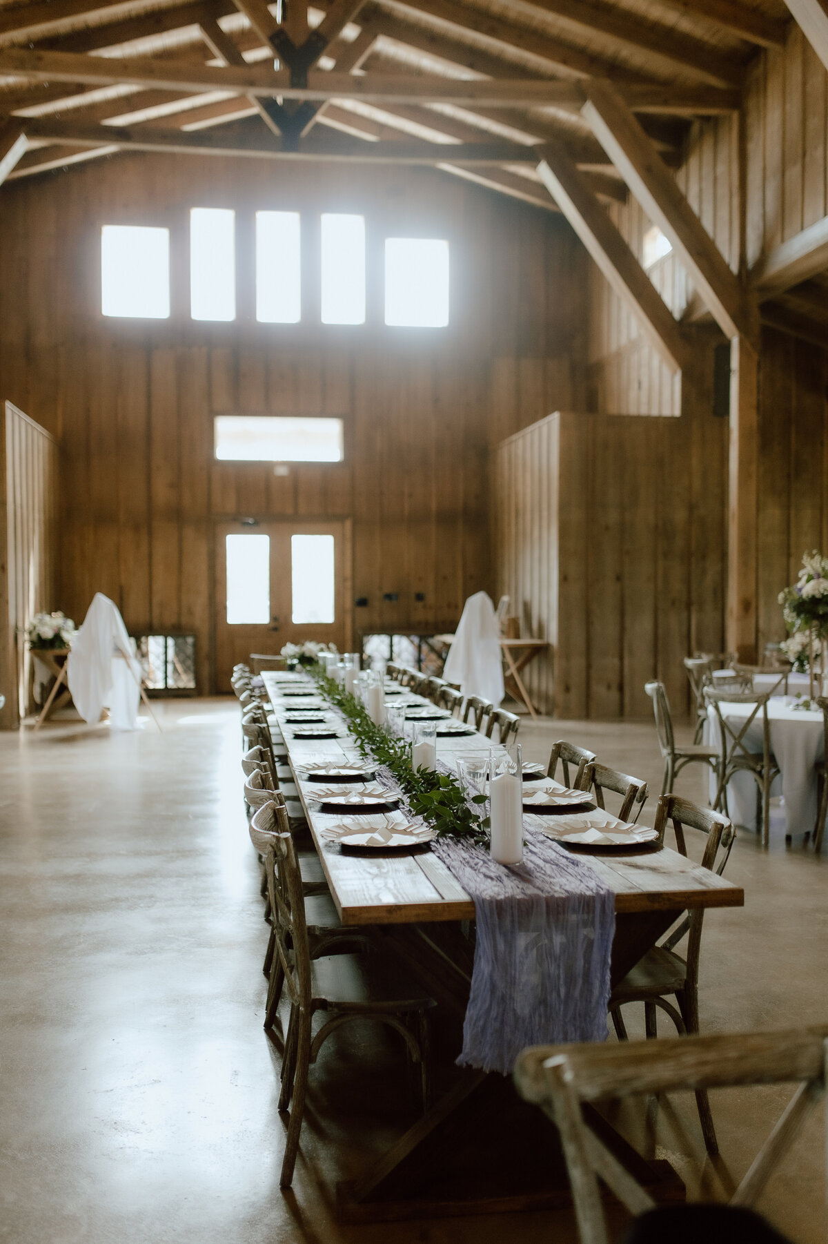 Modern, romantic wedding photos at Hummingbird Hill in College Station, Texas.