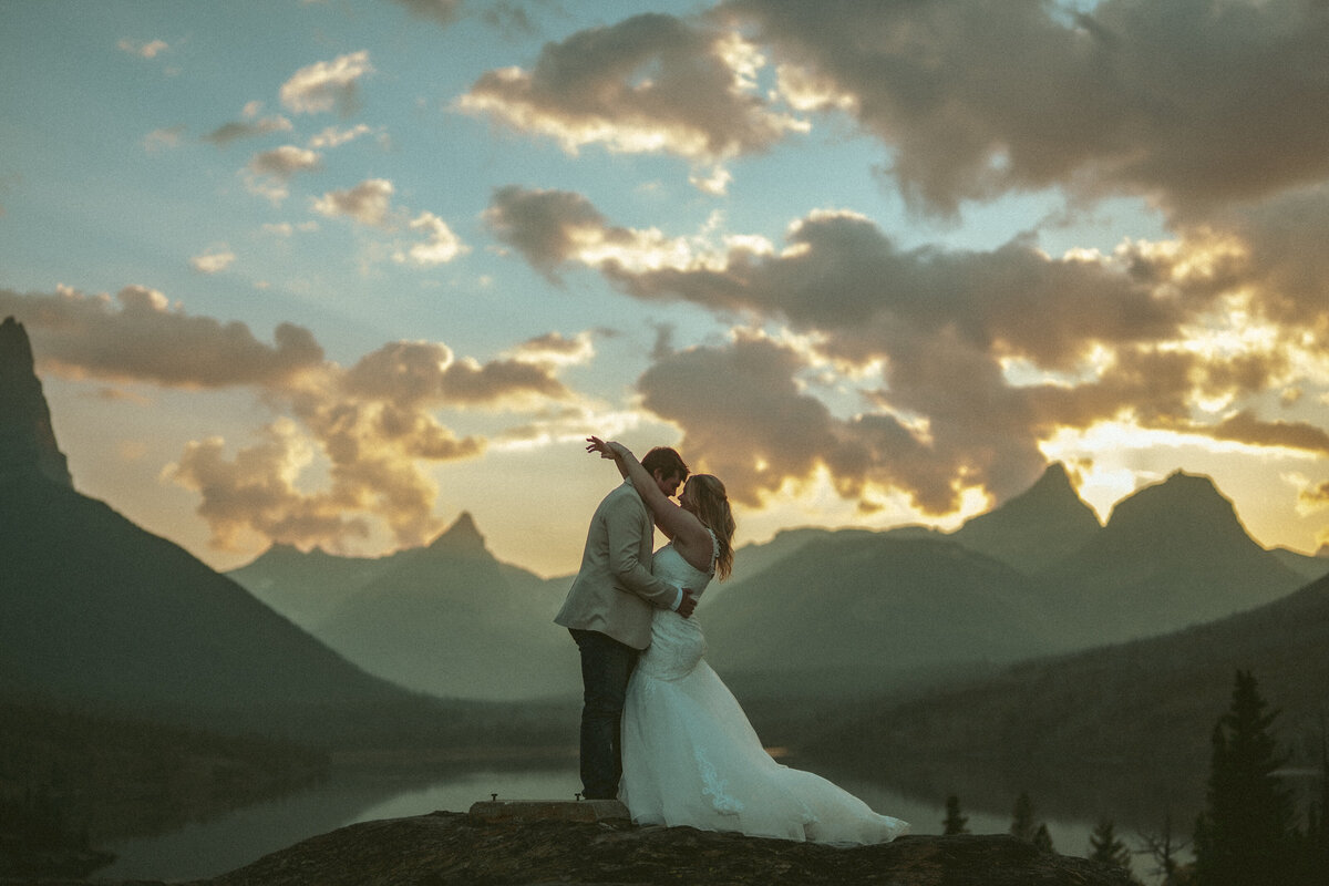 glaciernationalpark, glaciernationalparkelopement, glacierelopement, glaciernationalpark photographer, elopementphotographer,montana engagement photographer, montana couples, yosemite national park elopement-14