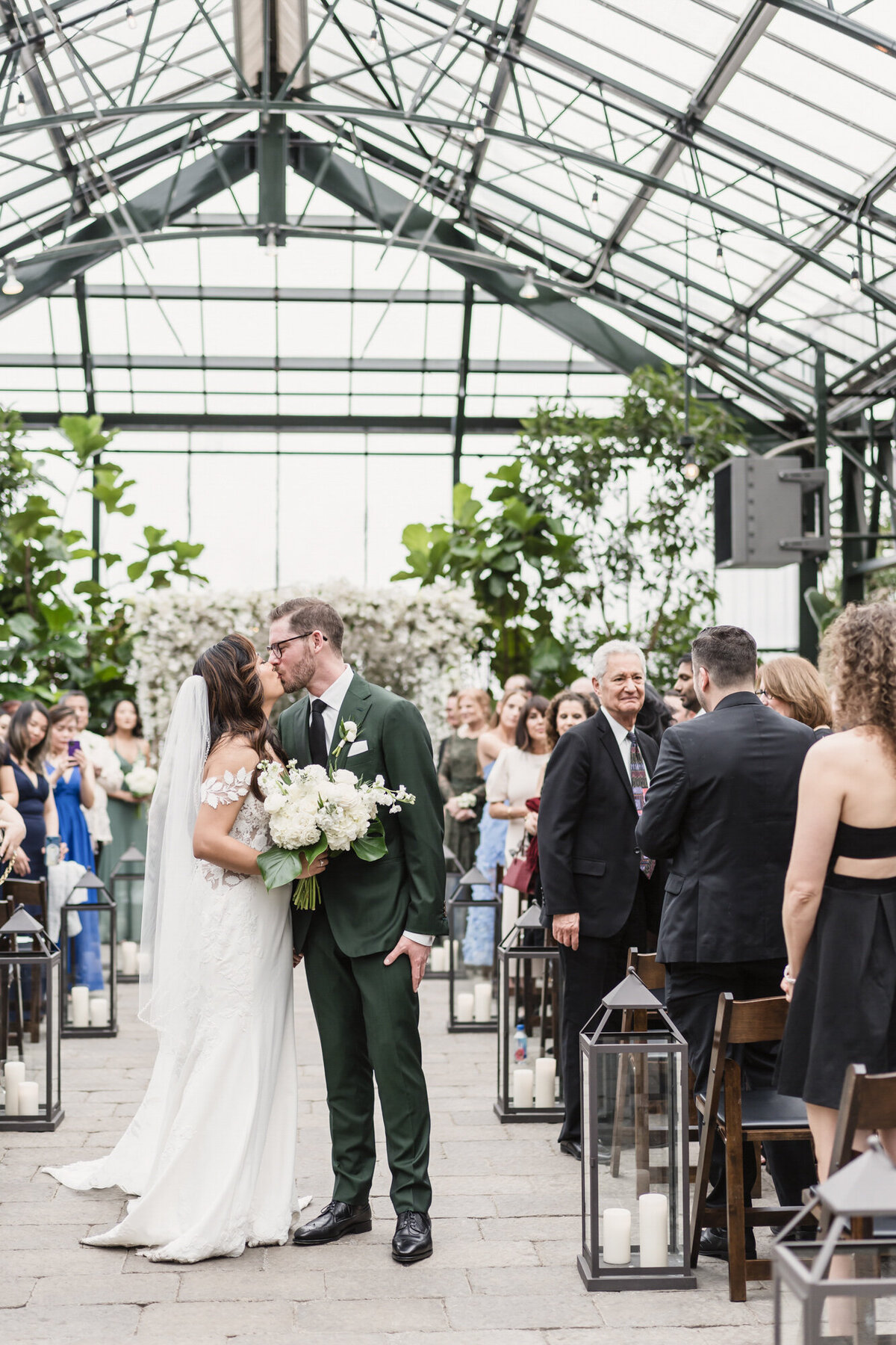 A MAGICAL WINTER PLANTERRA GARDEN WEDDING WITH A GREEN COLOR PALETTE IN WEST BLOOMFIELD, MICHIGAN PROVIDED BY KARI DAWSON PHOTOGRAPHY75