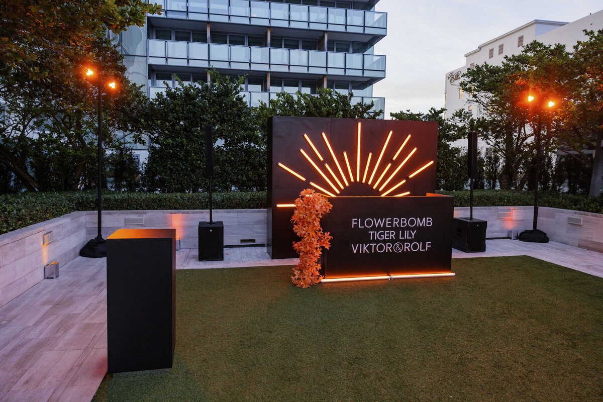 SM_VIKTOR&ROLF_MIAMILAUNCH_003
