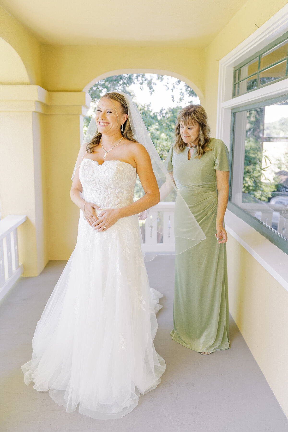 scribner-bend-vineyards-sacramento-wedding-002