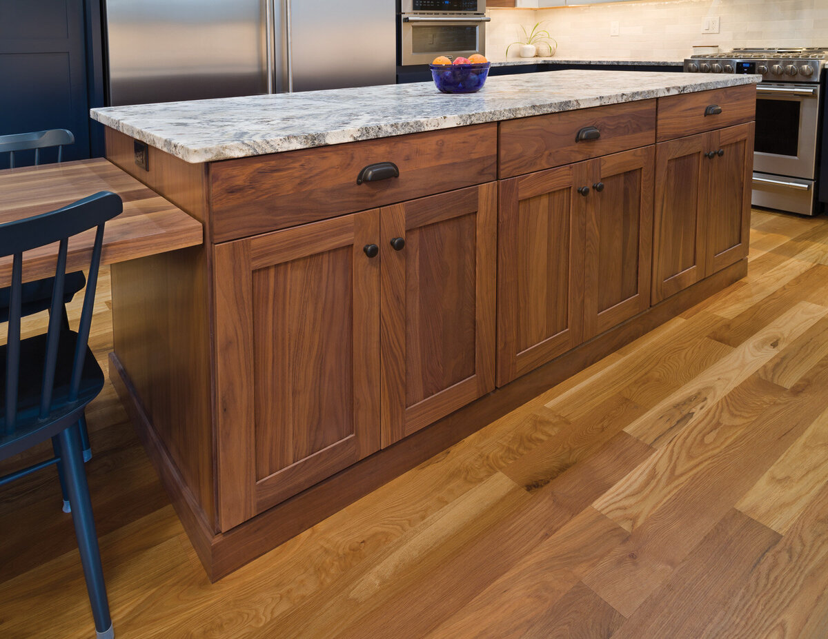 jamie-nell-design-woodland-hills-huntwood-cabinetry (2)