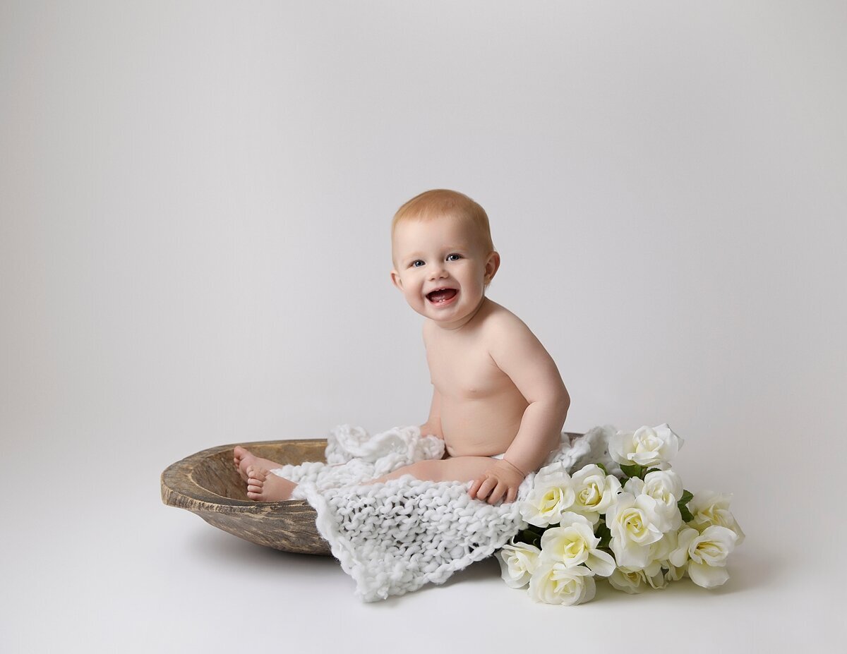 1 year old girl with flowers