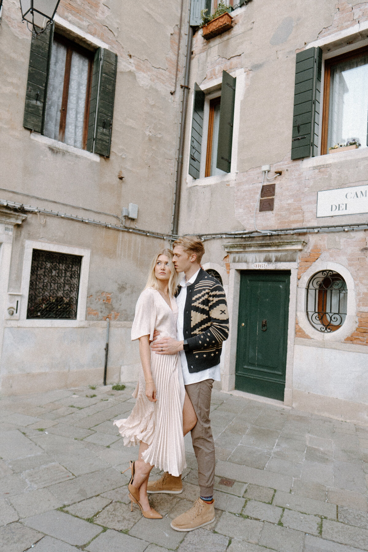 Documentary-Style-Editorial-Vogue-Italy-Destination-Wedding-Leah-Gunn-Photography-11