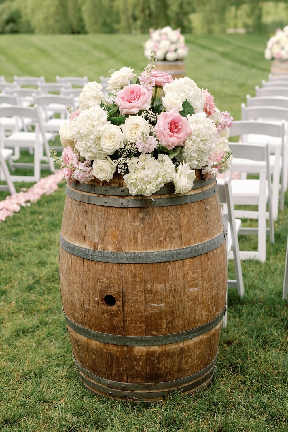 Amberworks-floral-the-barns-wedding-middletown-ct-2