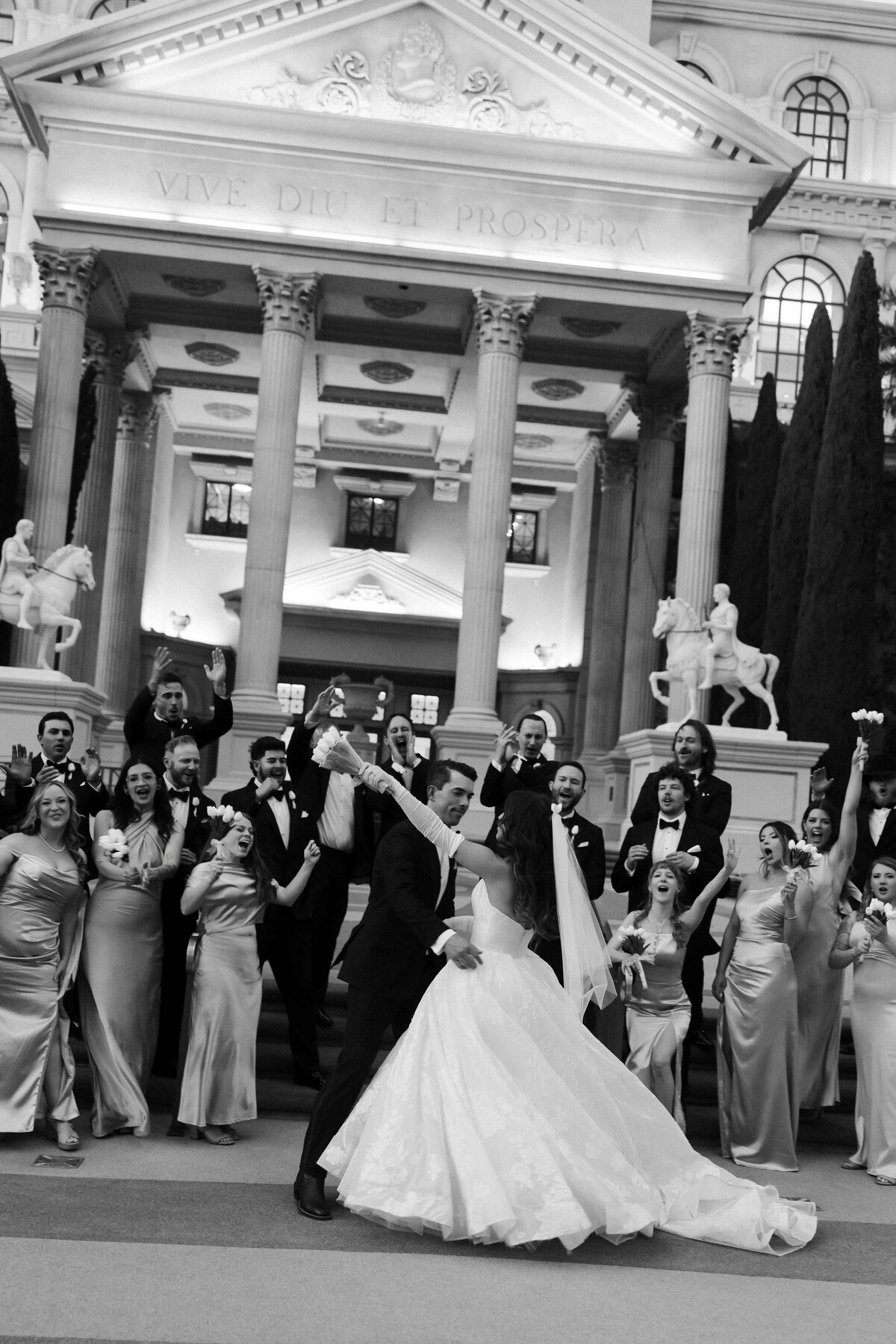 72riskyexposure_samantha-rydge_las-vegas-elopement-photography