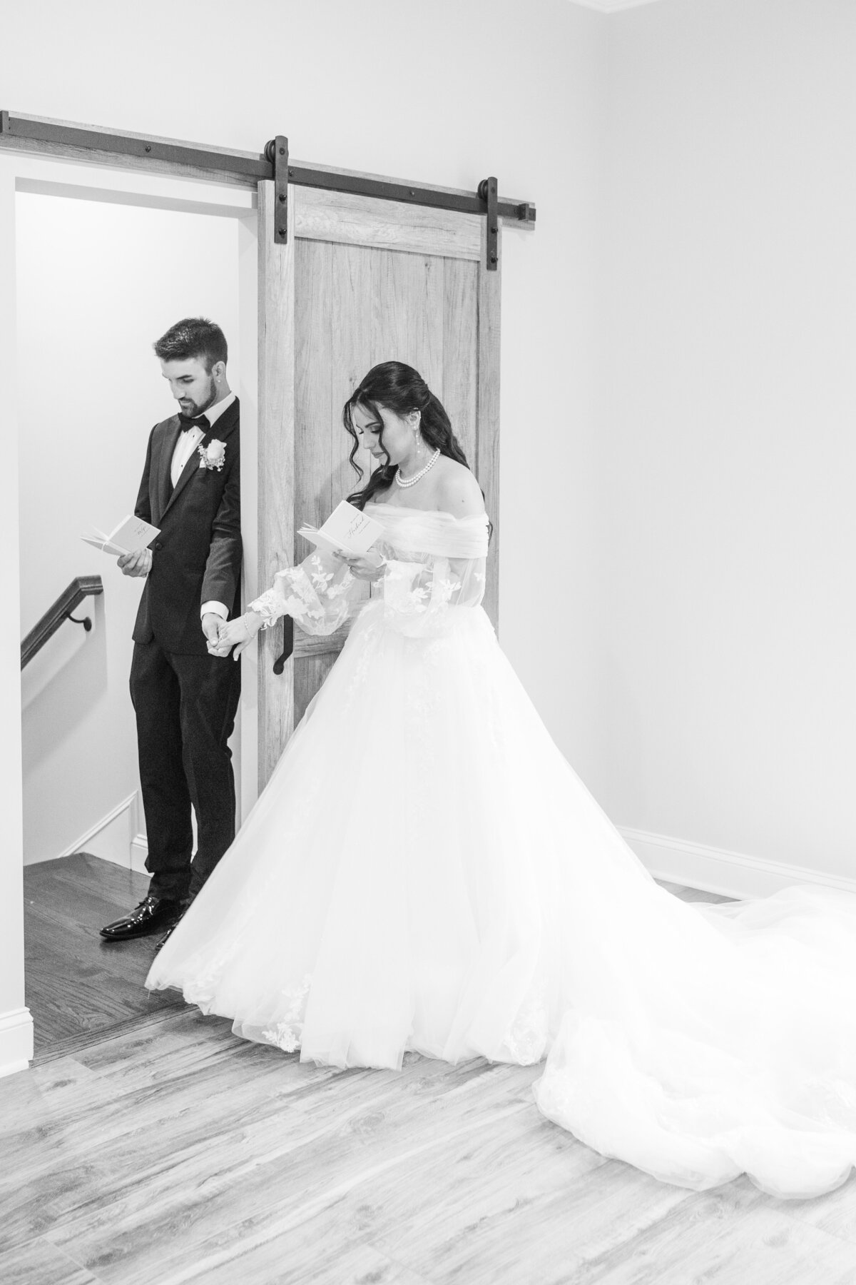 reading vows on wedding day