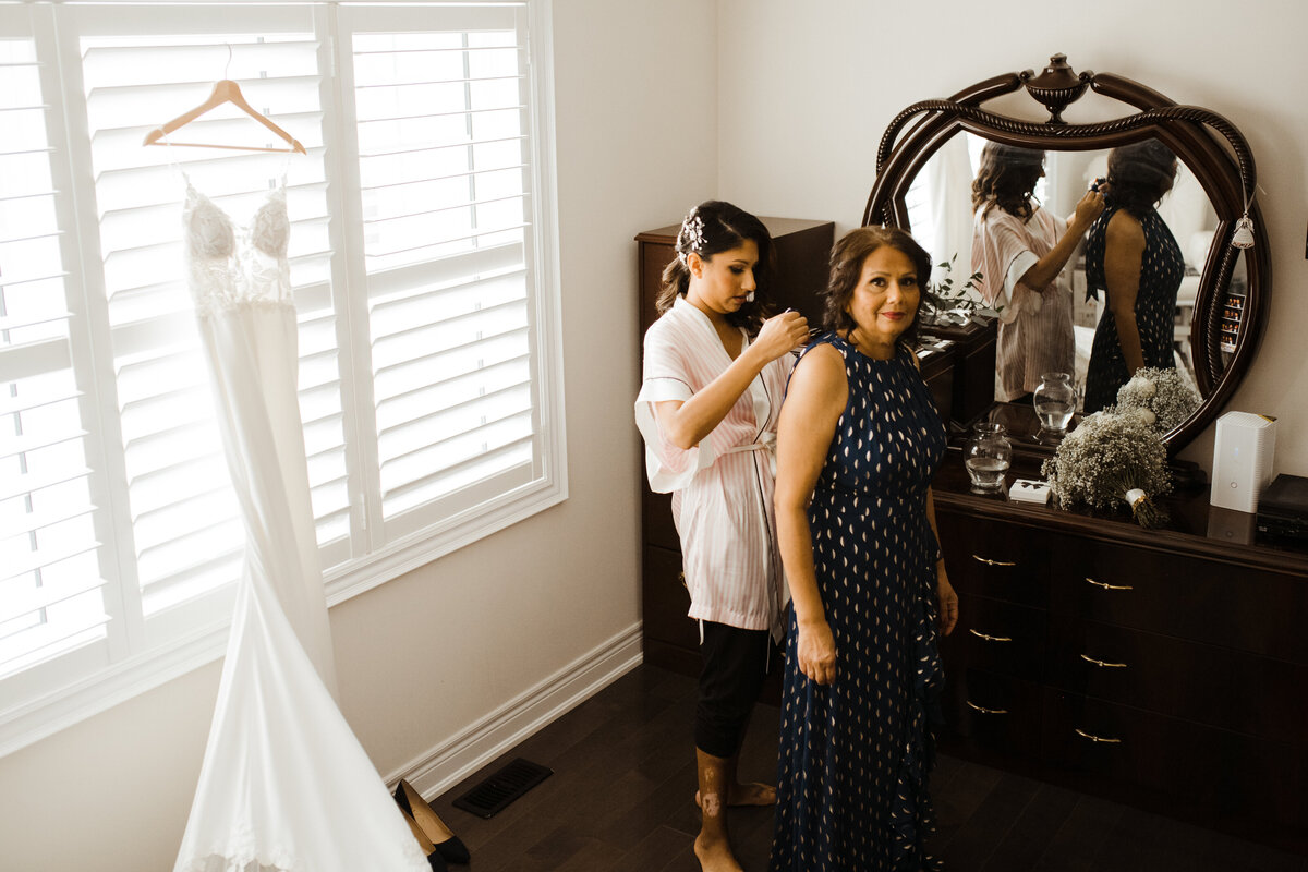 A-markham-home-covid-pandemic-diy-love-is-not-cancelled-wedding-photography-bride-getting-ready-17