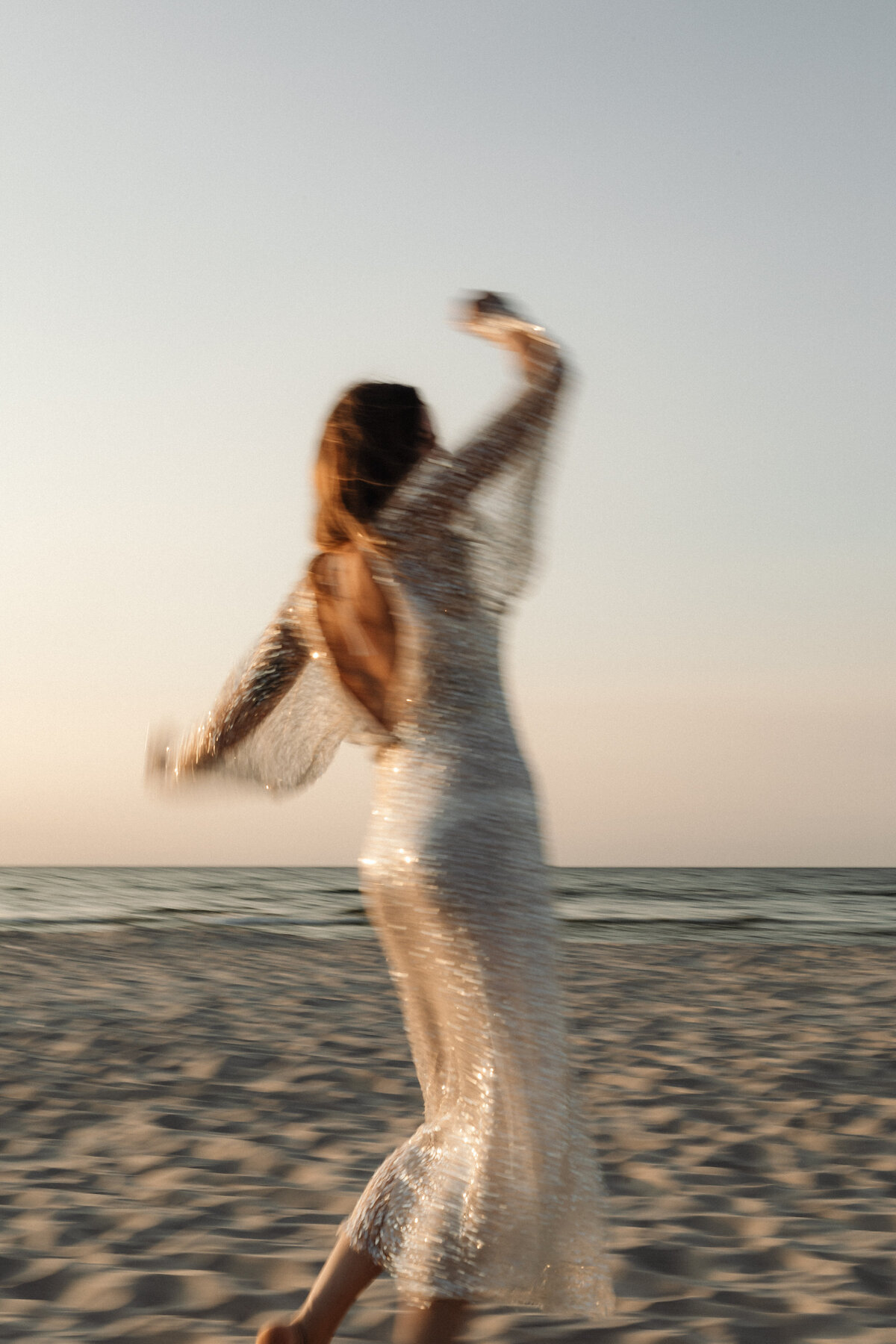 kaboompics_rays-at-the-beach-a-sparkling-moment-32934