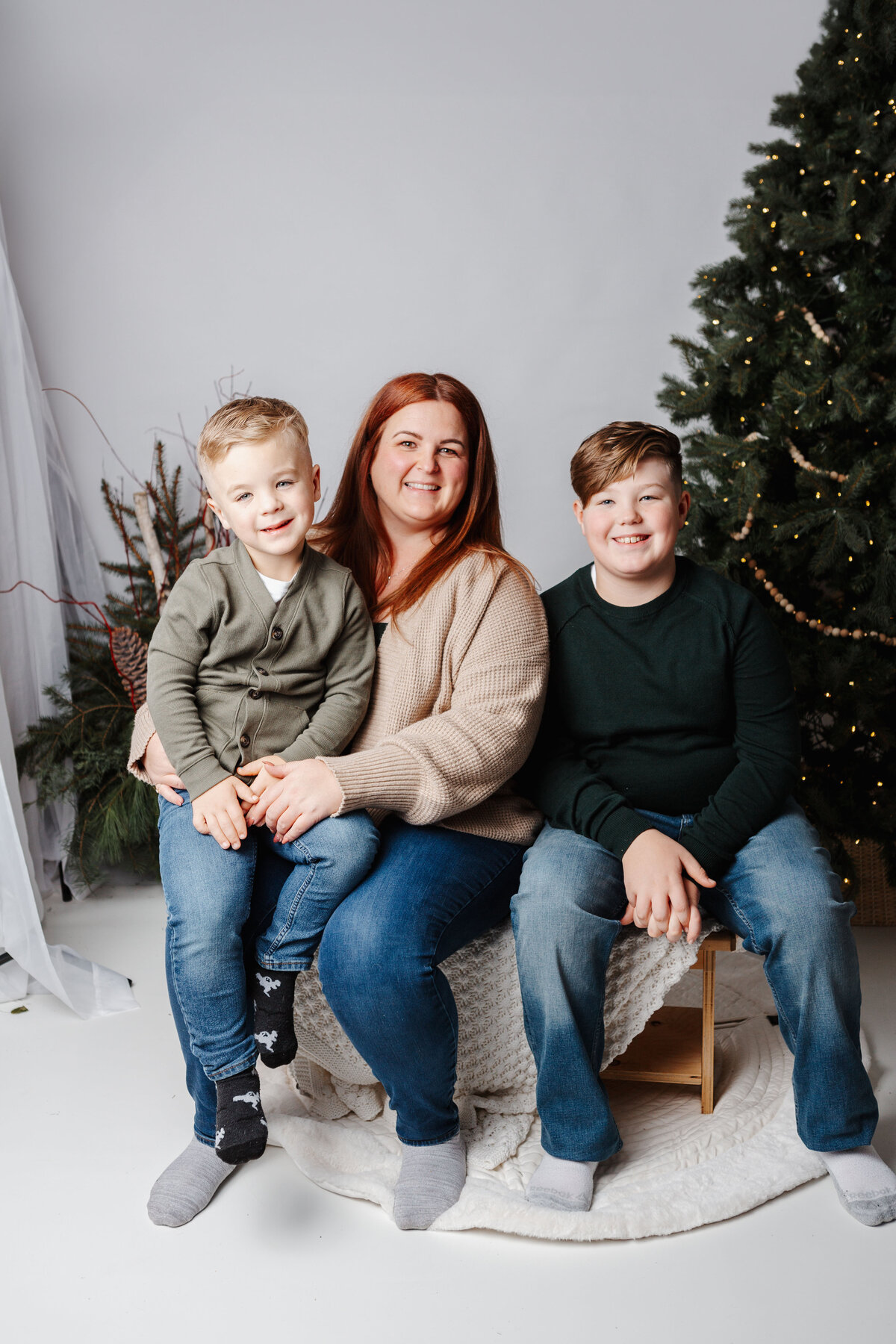 Christmas-mini-session-Chelsey-Kae-Photography-2025--3