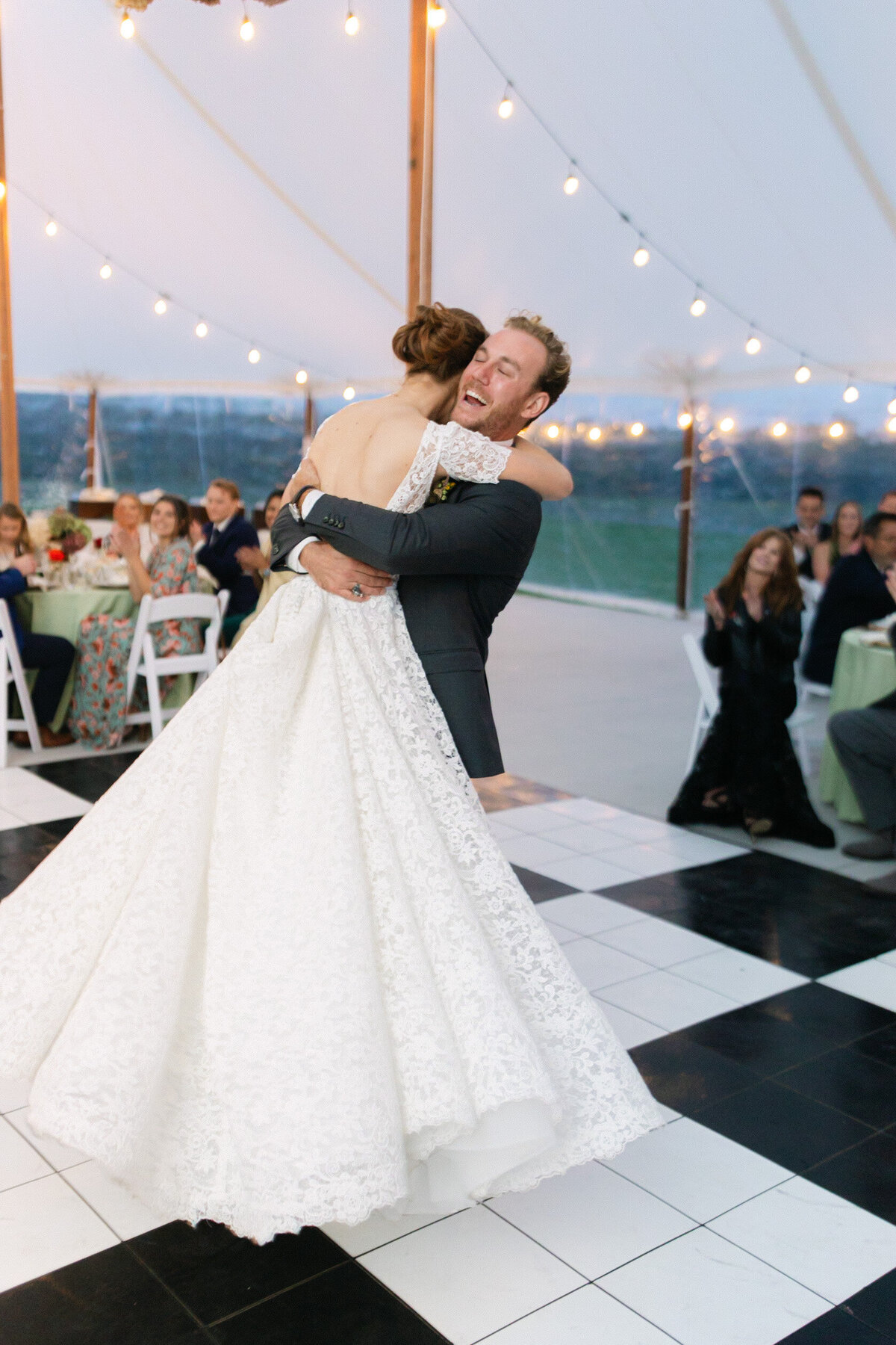 Luxury wedding photographer in Portland Oregon