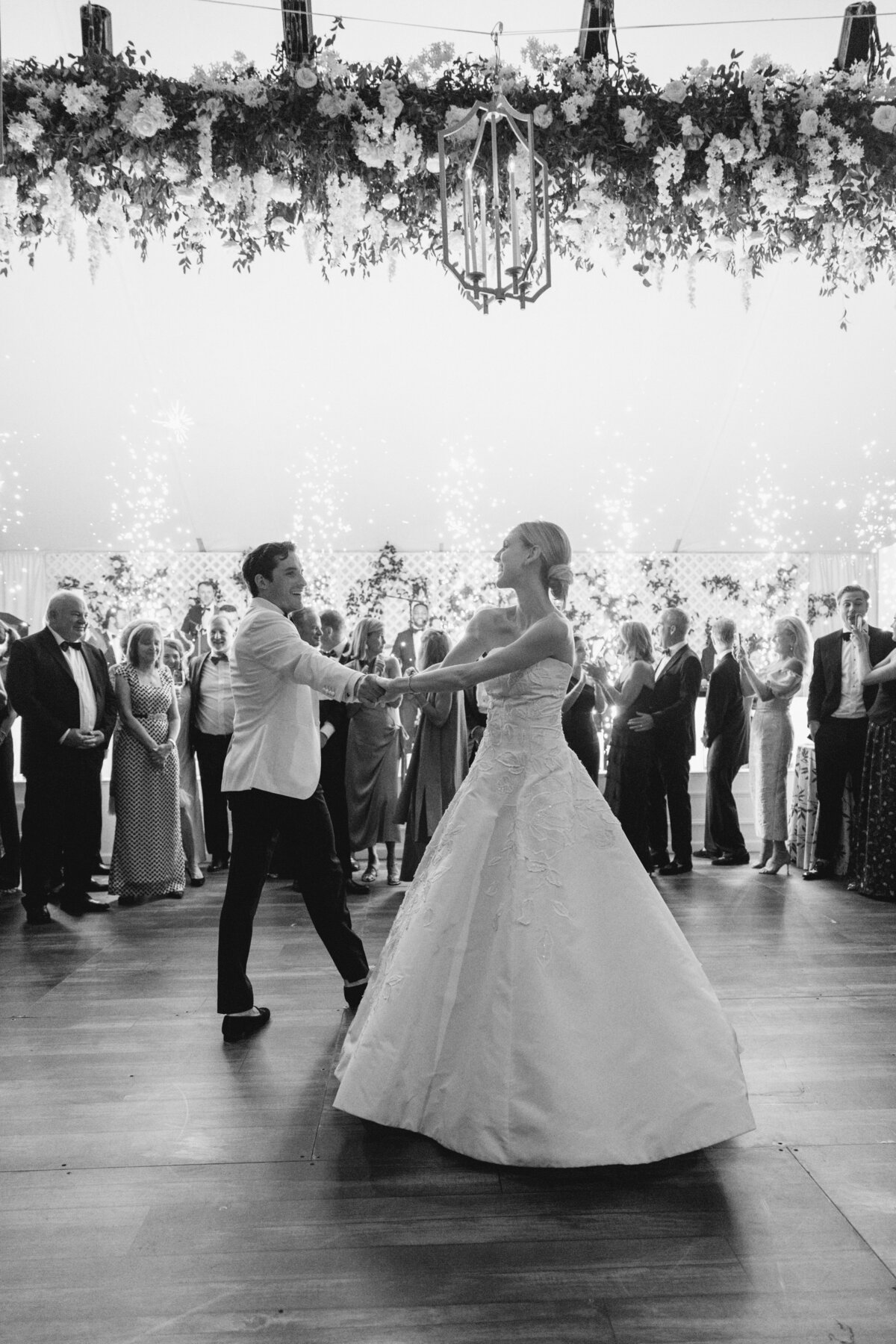 shoreacres-lake-bluff-tent-wedding-by-olivialeigh-90