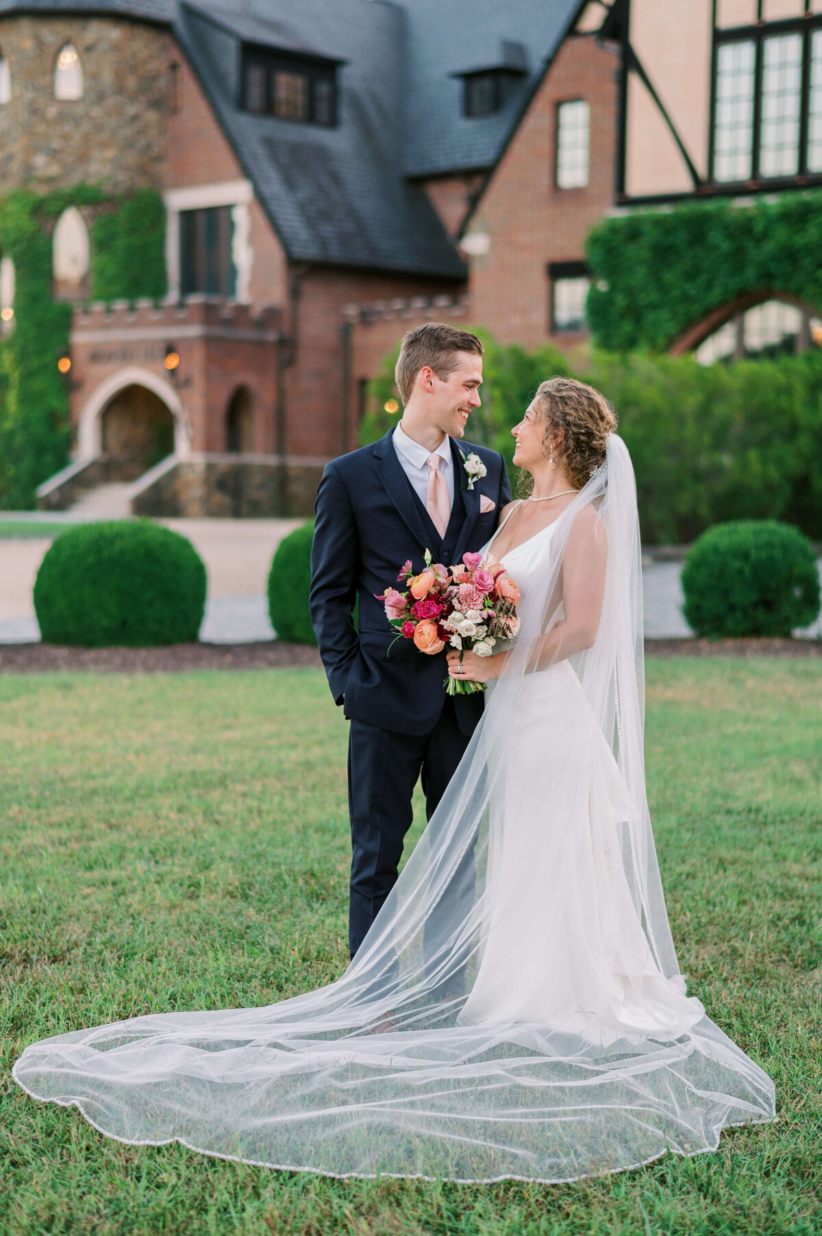 Virginia-Wedding-Photographer-LN-41