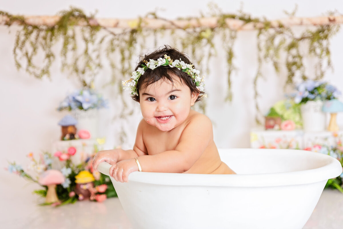 Cassie-And-Frances-Children-Cakesmash-Photographer-Columbia-St.Louis