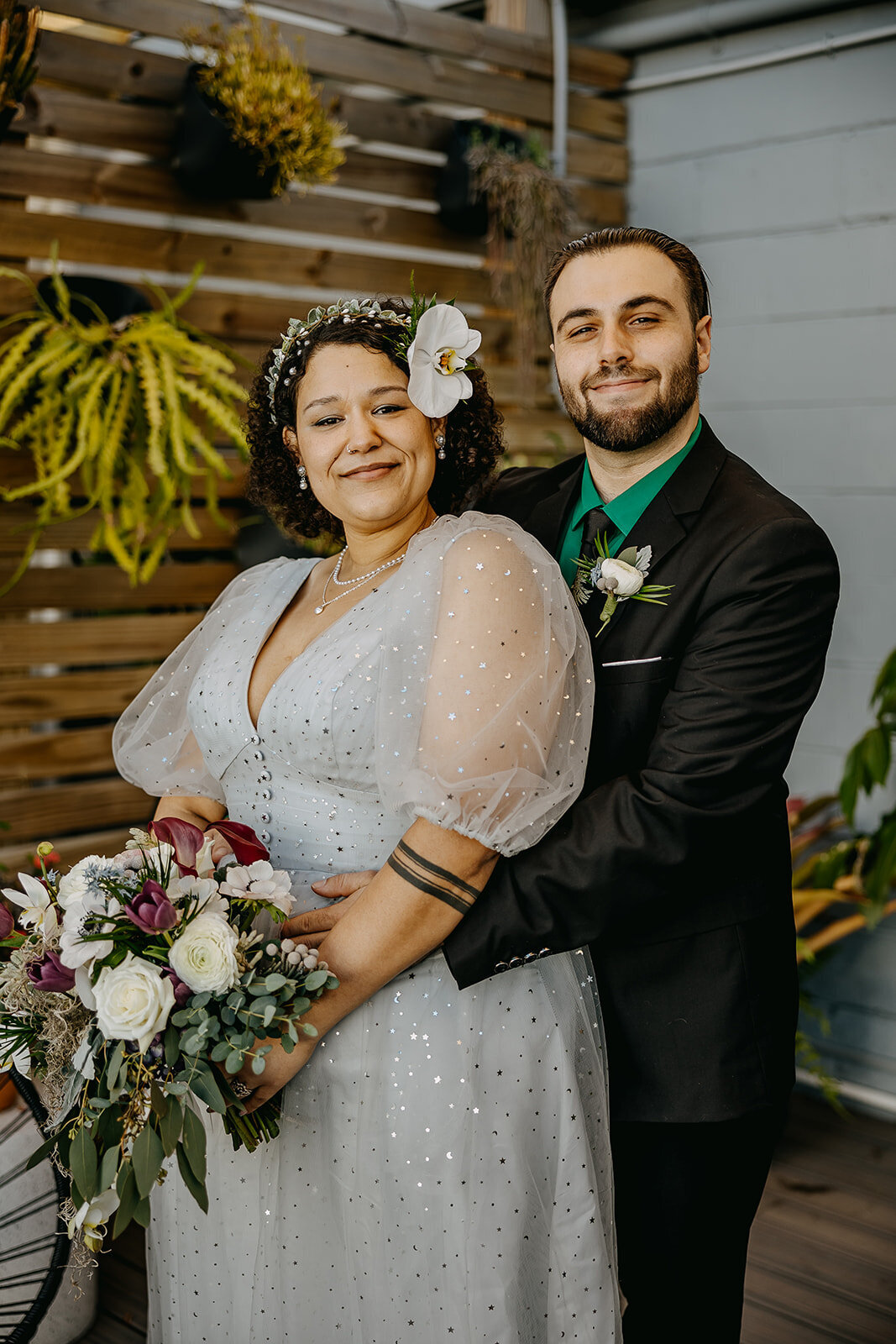 rad-red-creative-wild-roots-elopement-chantilly-chic-celebrations-3