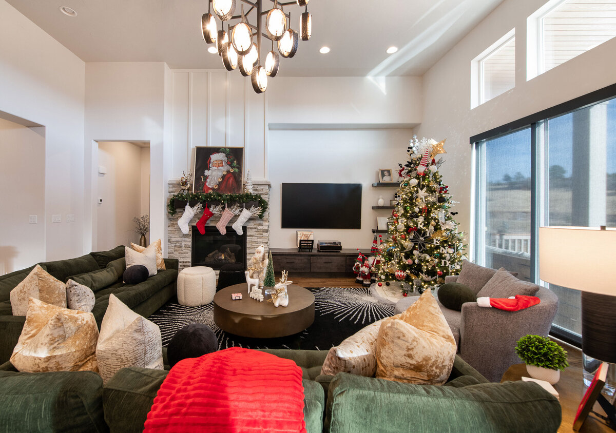 Interiors-by-Bethany-Professional-Christmas-Decor-Colorado-Springs-3