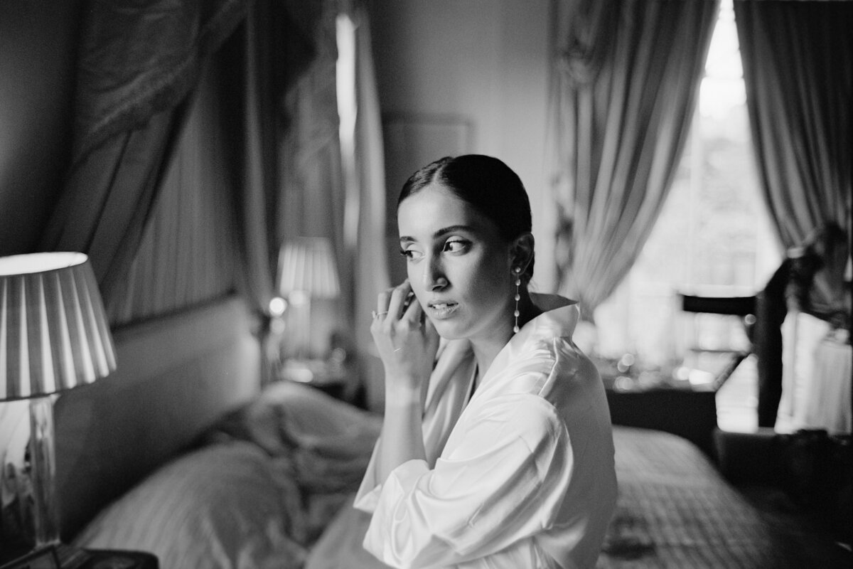Bridal prep at Sezincote wedding