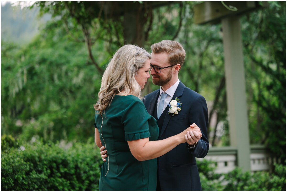 lauren-stephen-manor-house-bainbridge-island-wedding_0195