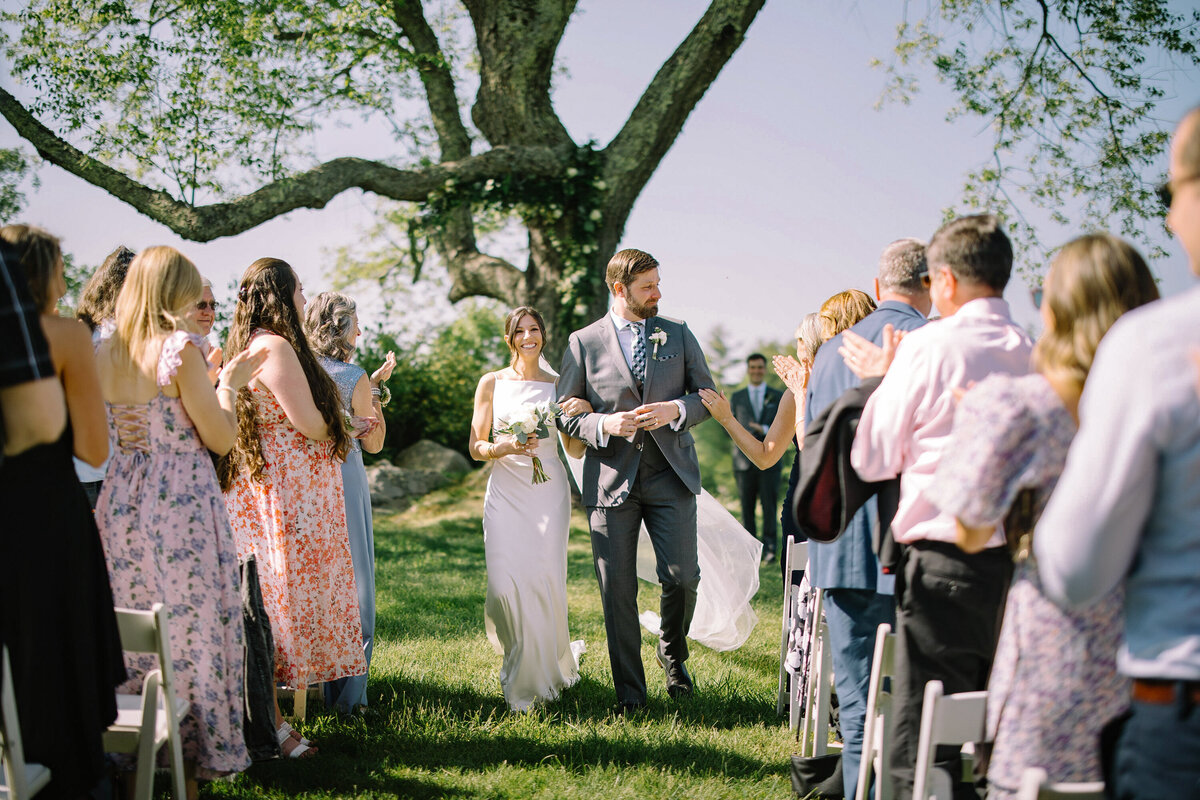 JordanChris-GedneyFarm-Wedding-Ceremony-AbigailFentonPhotography_151
