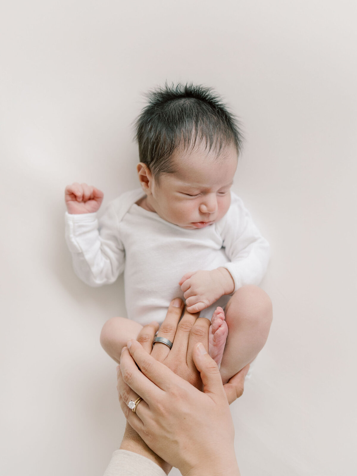 northern-virginia-newborn-photography-studio-simple-lifestyle-photo33
