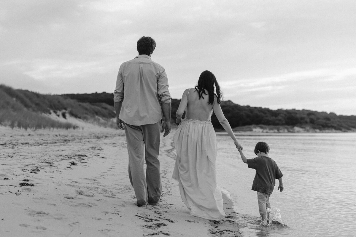 Lora- Lambert_s Cove Beach-August 11_ 2022 Larisa Stinga Photography- 039_websize