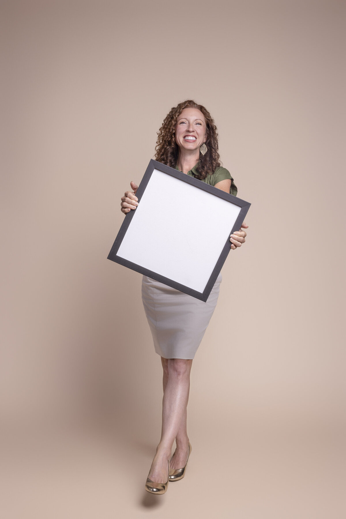 Aviatra-cincinnati-personal-brand-photos-Jennifer Blackburn-your-brand-compass-2082