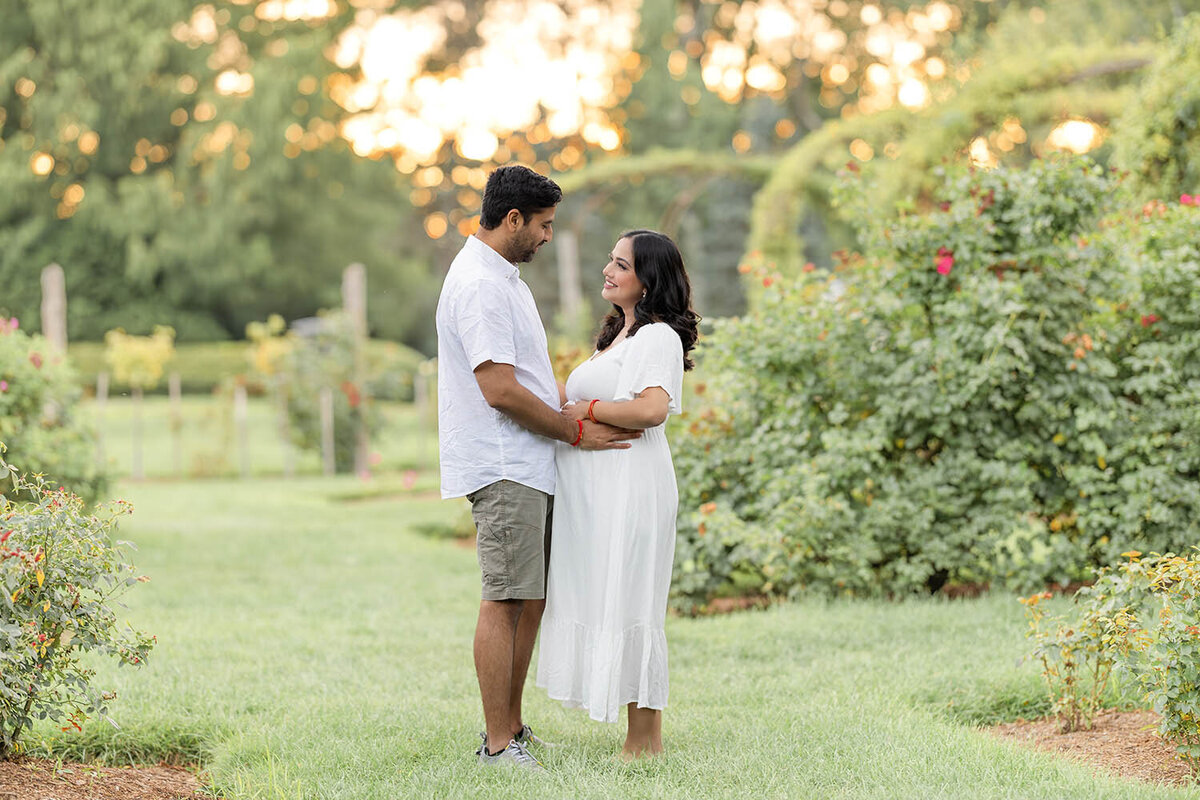 rose-garden-maternity-session-connecticut-7