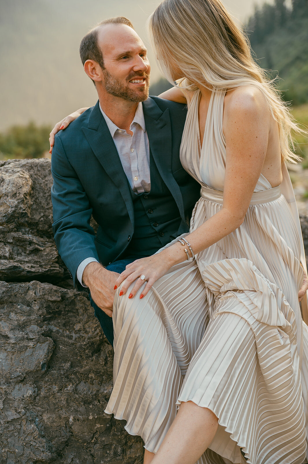 vintage-hollywood-glacier-national-park-elopement-presley-gray-photo2527