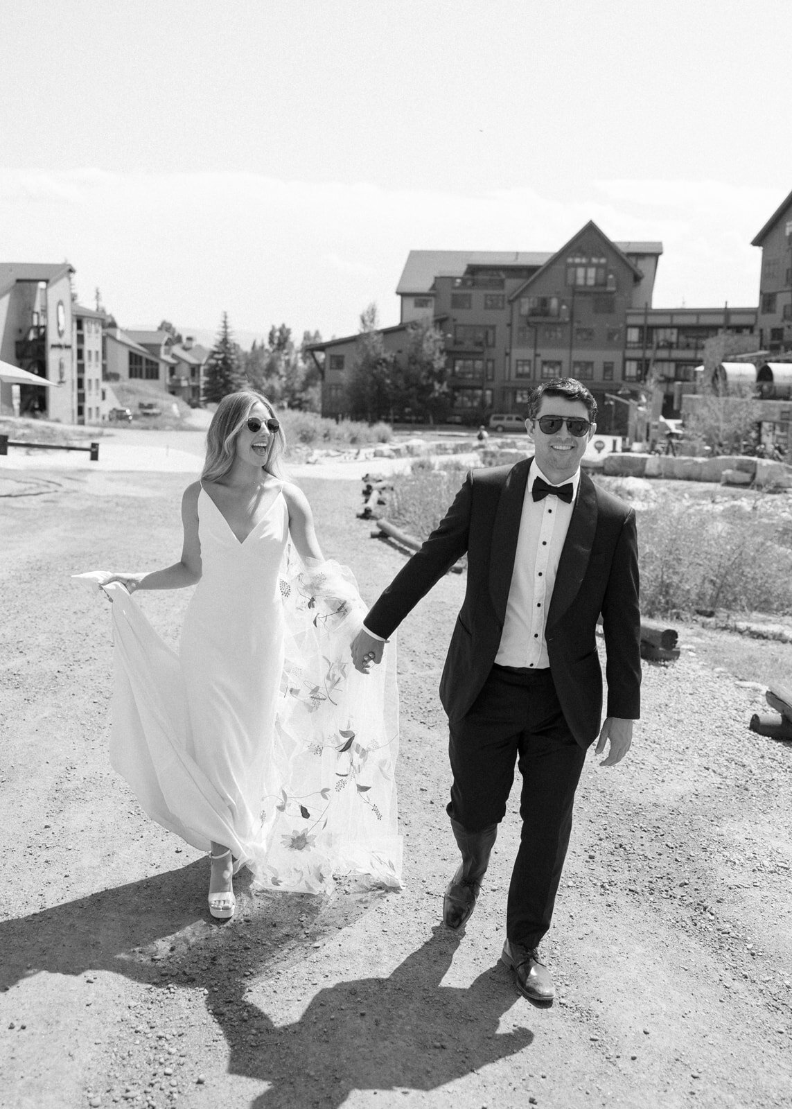 7.13-Hanna-Dan-Lake-Catamount-Steamboat-Wedding-Previews-32