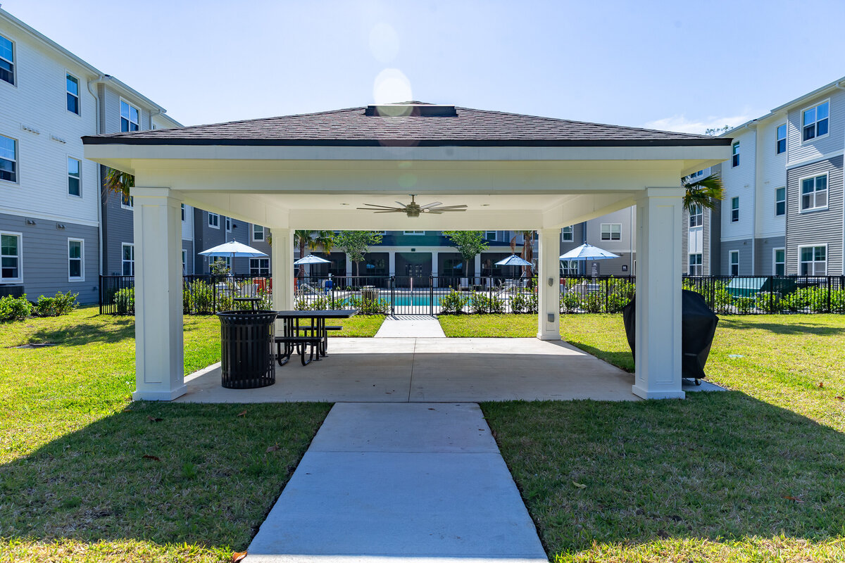 042324ROCHESTERPARK-18