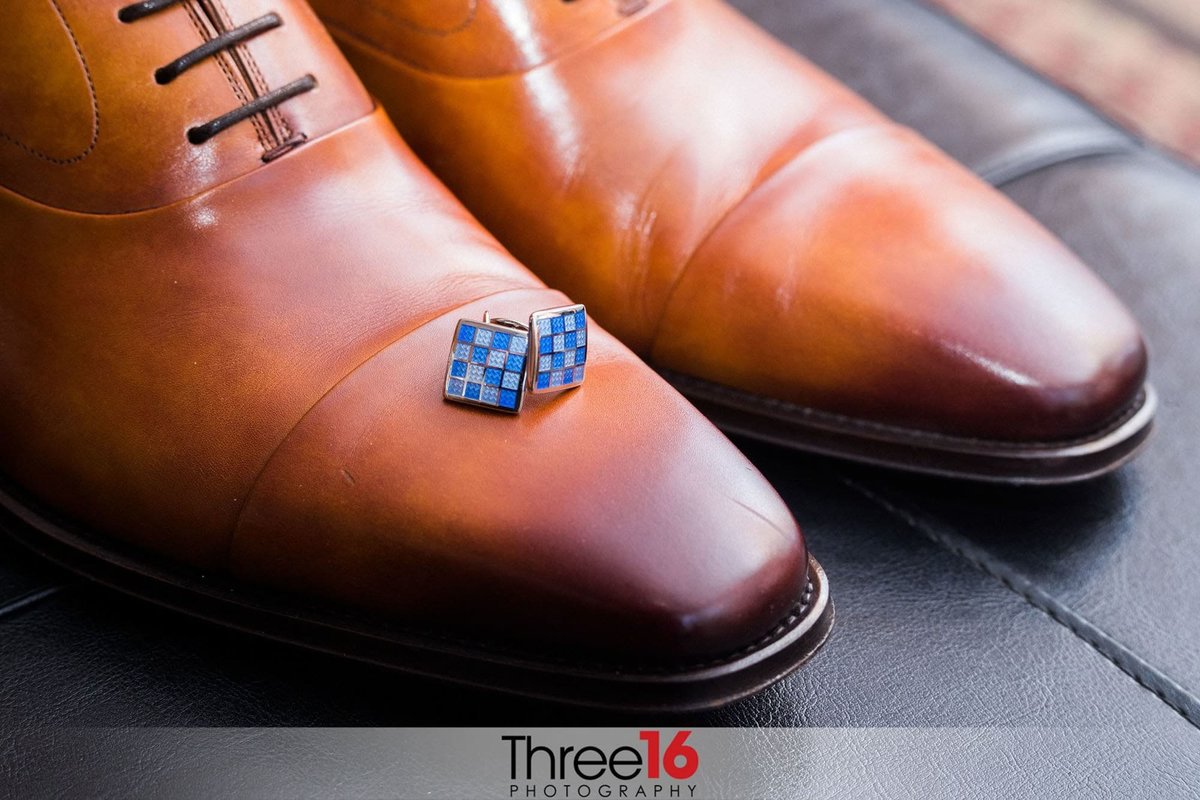 Grooms shoes and cuff links