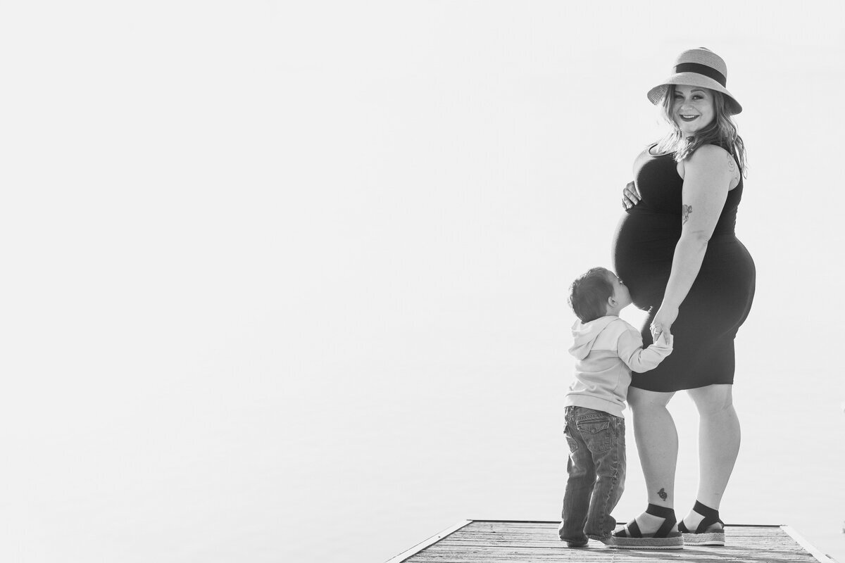 michigan maternity photos mom and little boy