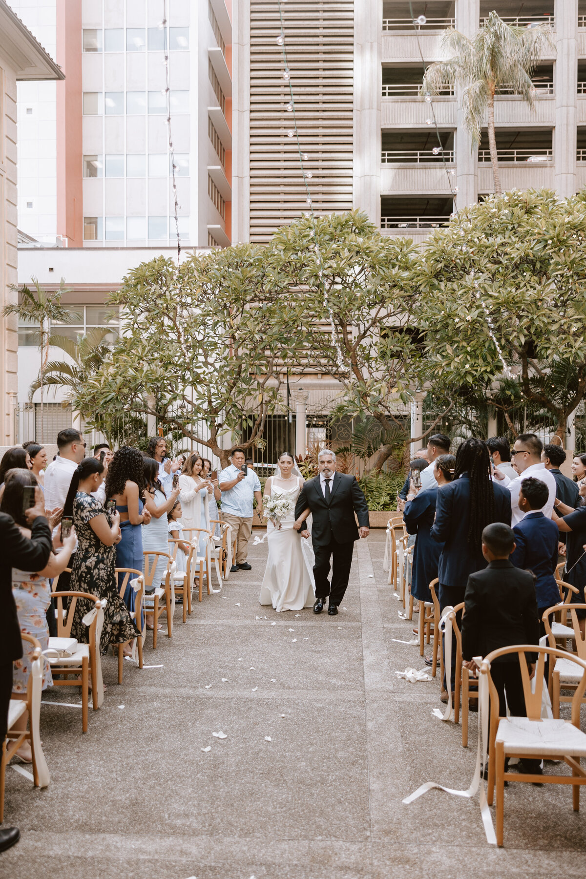 hawaii-wedding-photographer-theel-wedding-productions (48)