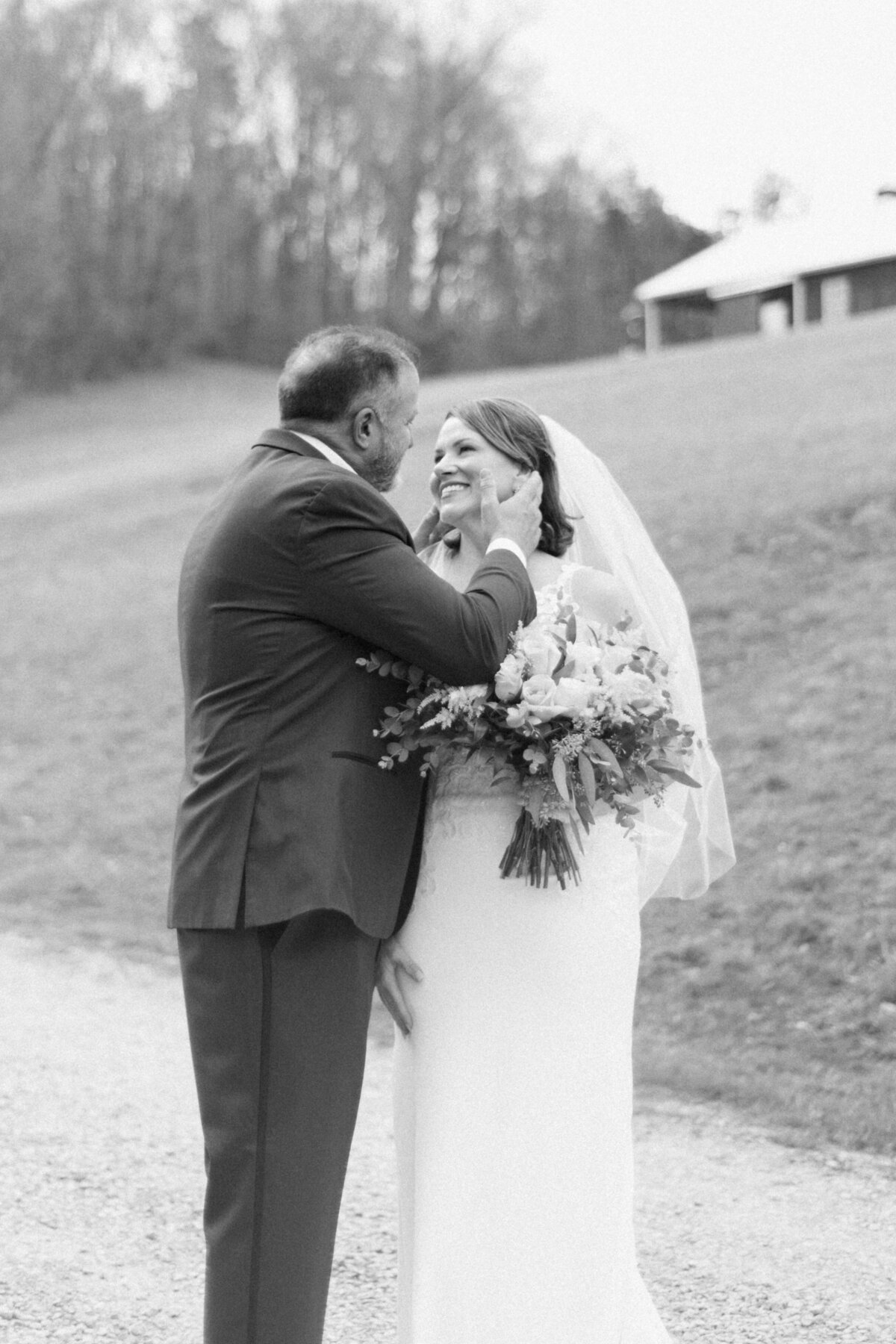Julie and Robert Wedding Day - The Stables at Strawberry Creek - East Tennessee Wedding Photographer - Alaina René Photograhpy-33