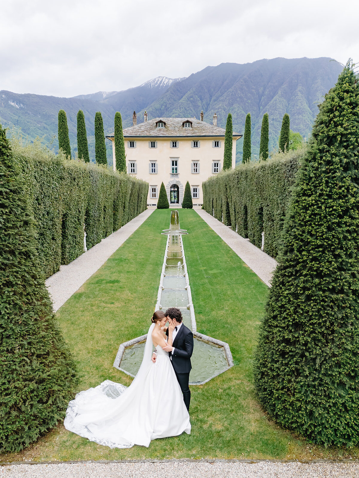 MorganeBallPhotography-StyledShoot-SparklingMoments-VilllaBalbiano-04-couple-77-0598