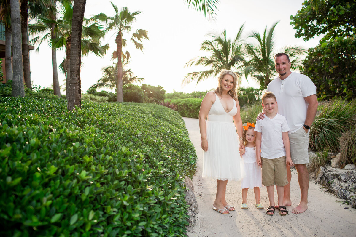EboniRobyn-Family-Cove-Atlantis-ParadiseIsland-Tiffany-Nassau-TheBahamas-4
