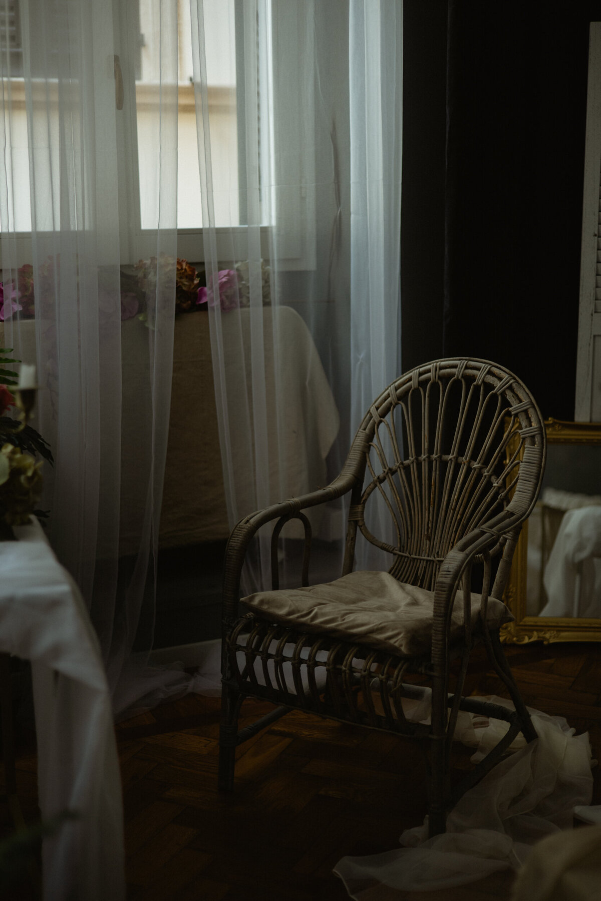 intimatebridal_margaretirisphotography (2)