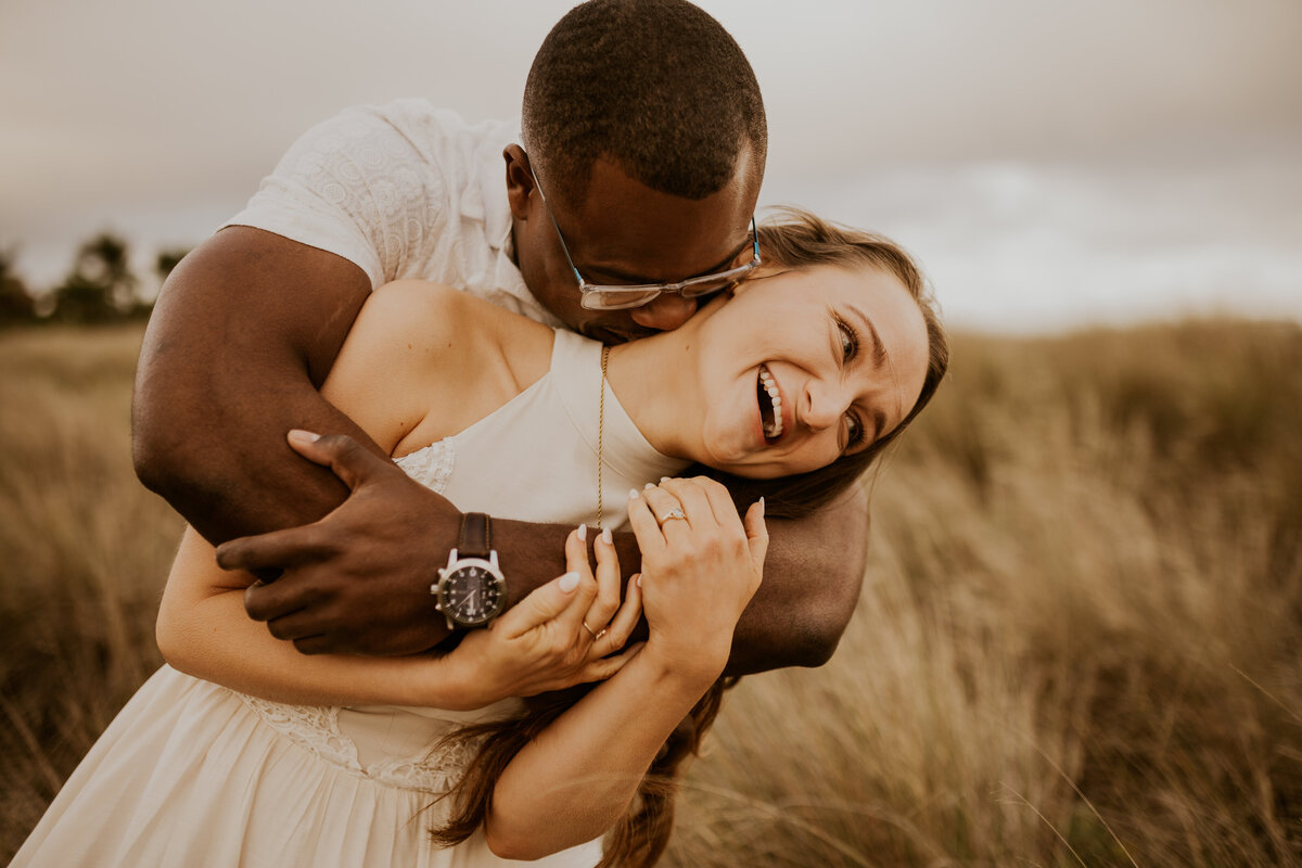 jujuphotography-tampaphotographer-engagementphotography-apollobeach-deannaandkevin-17