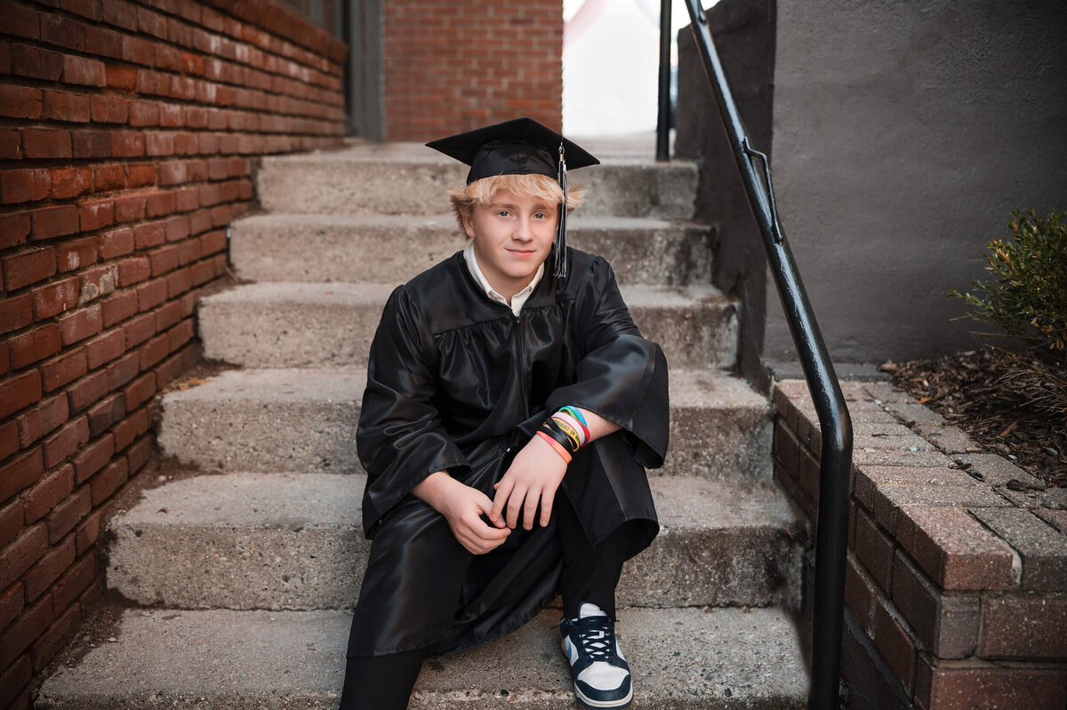 Detroit-Michigan-Senior-Grad-Photographer-DSC_9496