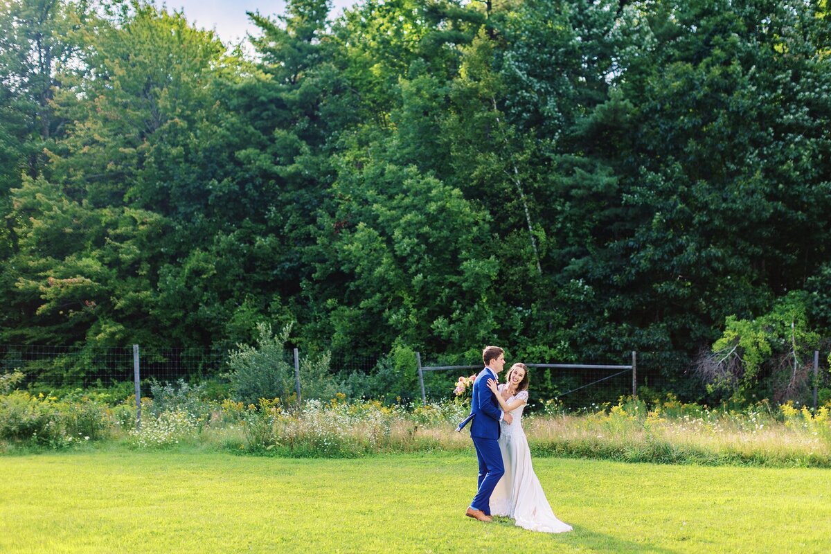 The-Greenery-Colorful-Apple-Orchard-NH-New-Hampshire-Wedding-Photography_0045
