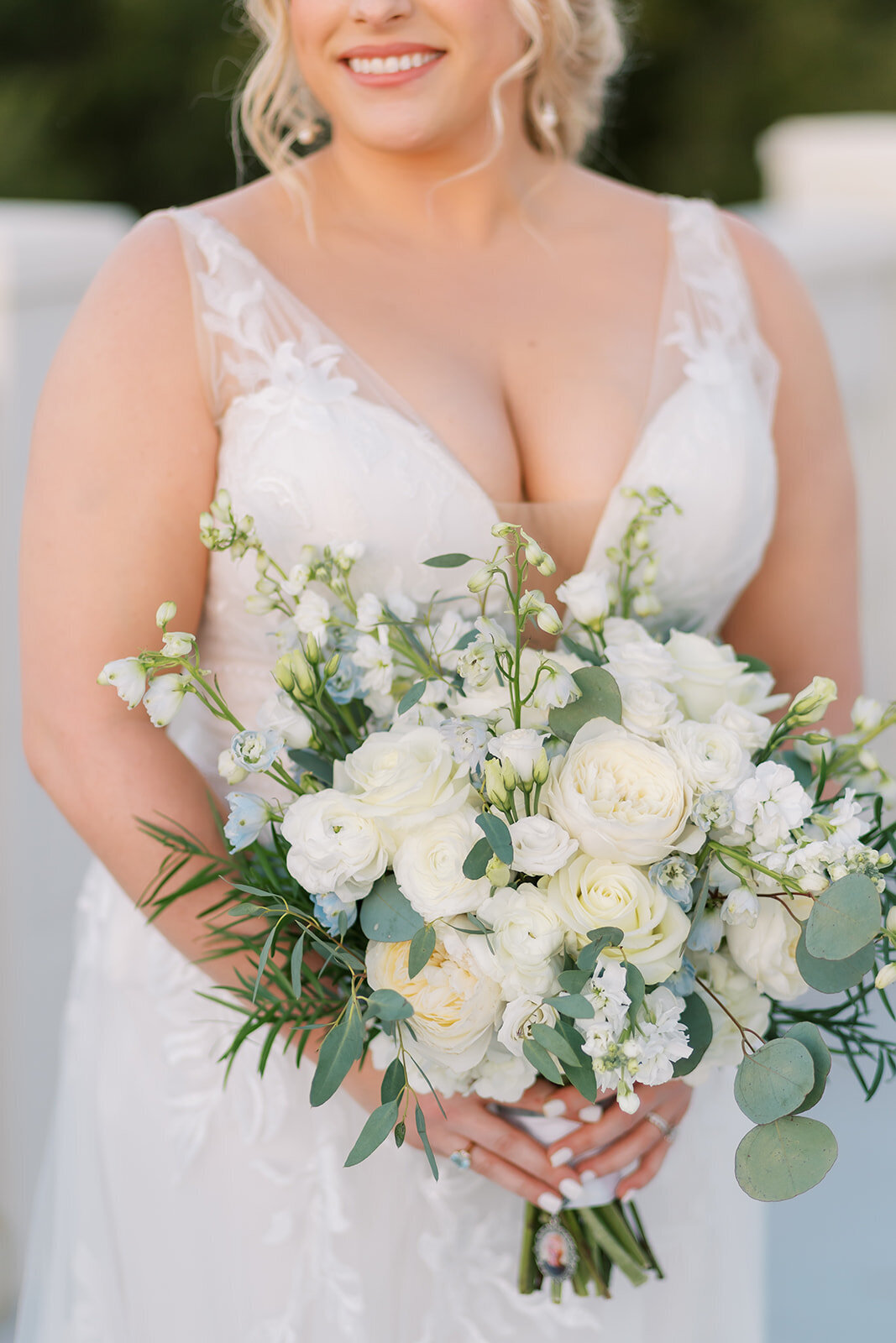 miranda-rose-photo-whitehurst-gallery-elopement-venue-chantilly-chic-celebrations-11