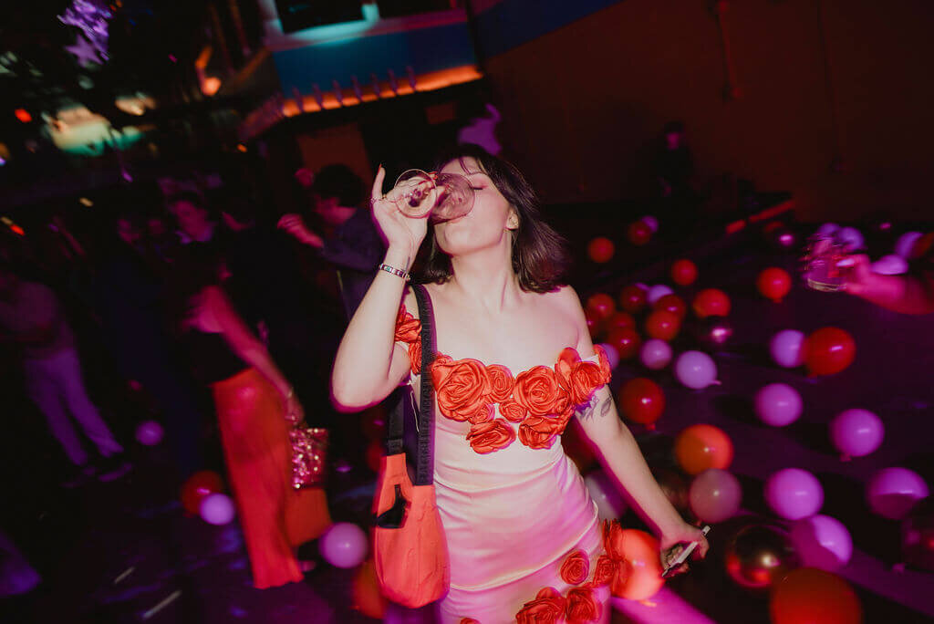91.eastside-bowl-bowling-alley-prom-inspired-wedding-modern-vintage-events