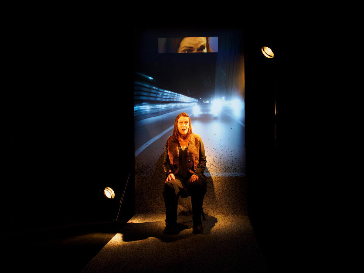 LA FILLE QUI SE SAUVE Cie Amonime TexteCléa Pétrolesi et Catherine Le Hénan_1270014-2-Enhanced-NR